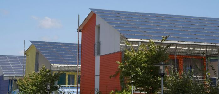 A picture of Octopus solar panels installed on a rooftop, compatible with Octopus Energy tariffs