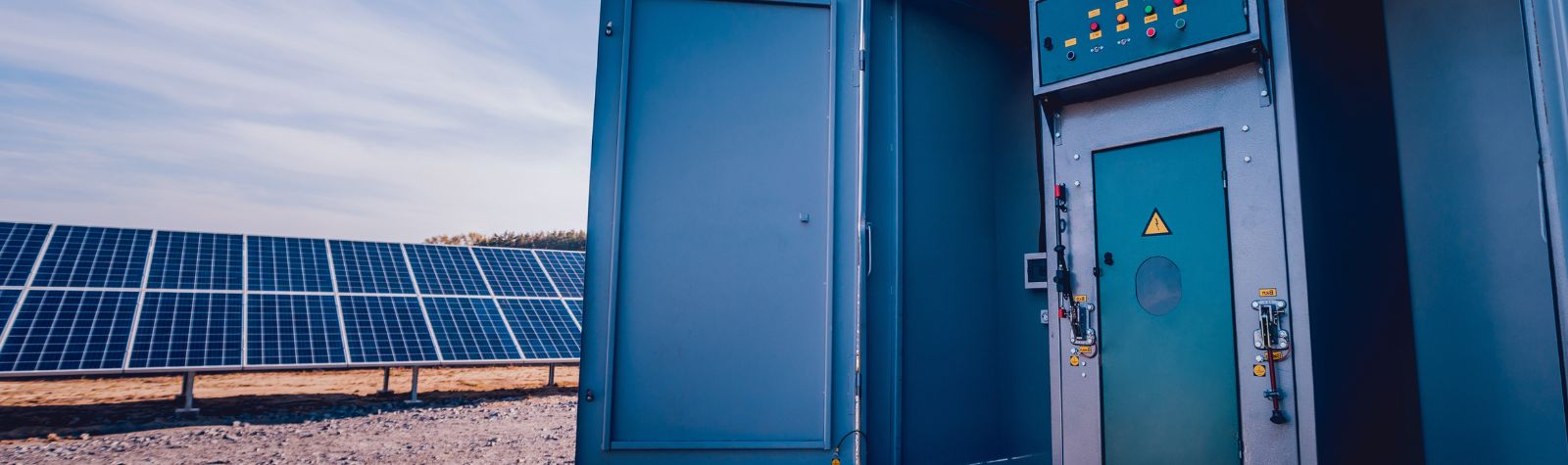 Understanding Solar Inverters: What You Need to Know for 2024